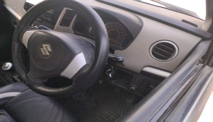 2016 Maruti Wagon R 1.0 VXI, CNG, Manual, 66,674 km, interior