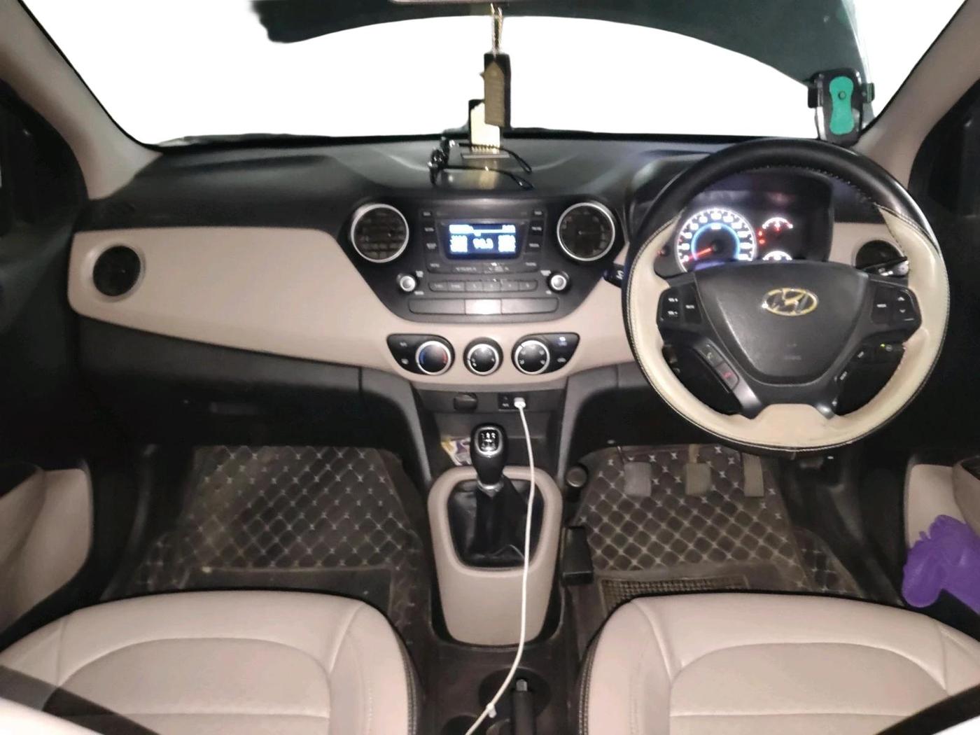 2016 Hyundai Grand i10 SPORTZ 1.2 KAPPA VTVT, CNG, Manual, 84,447 km, interior