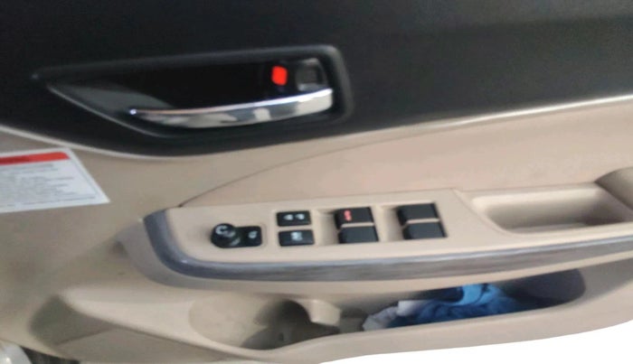 2022 Maruti Dzire ZXI CNG, CNG, Manual, 79,696 km, interior