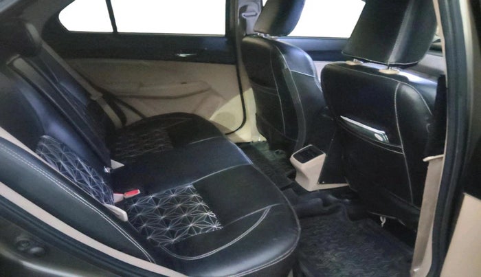 2022 Maruti Dzire ZXI CNG, CNG, Manual, 79,696 km, interior