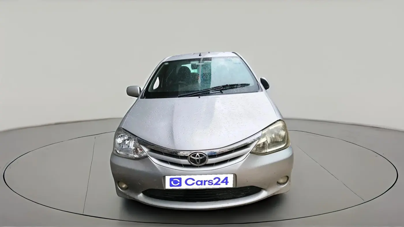 2011 Toyota Etios V, CNG, Manual, 2,63,145 km, exterior