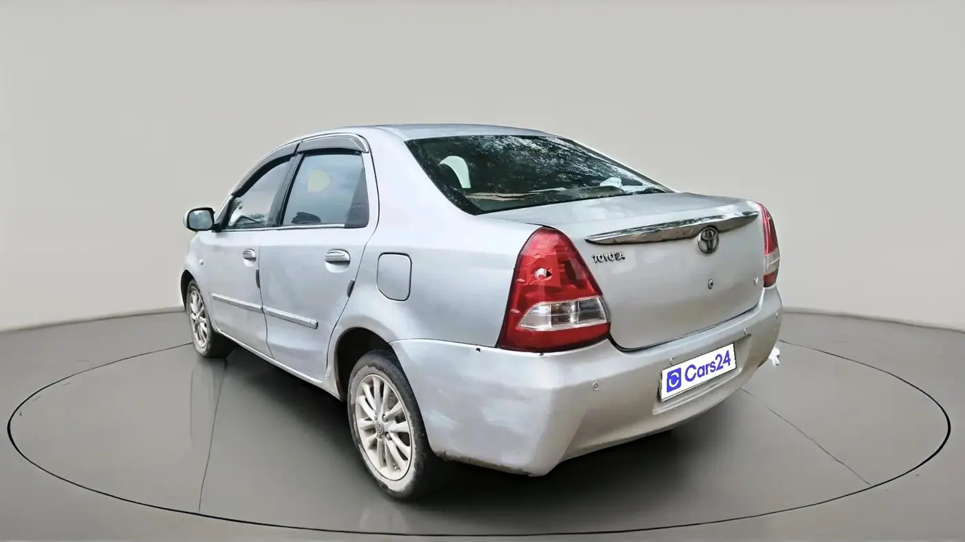 2011 Toyota Etios V, CNG, Manual, 2,63,145 km, exterior