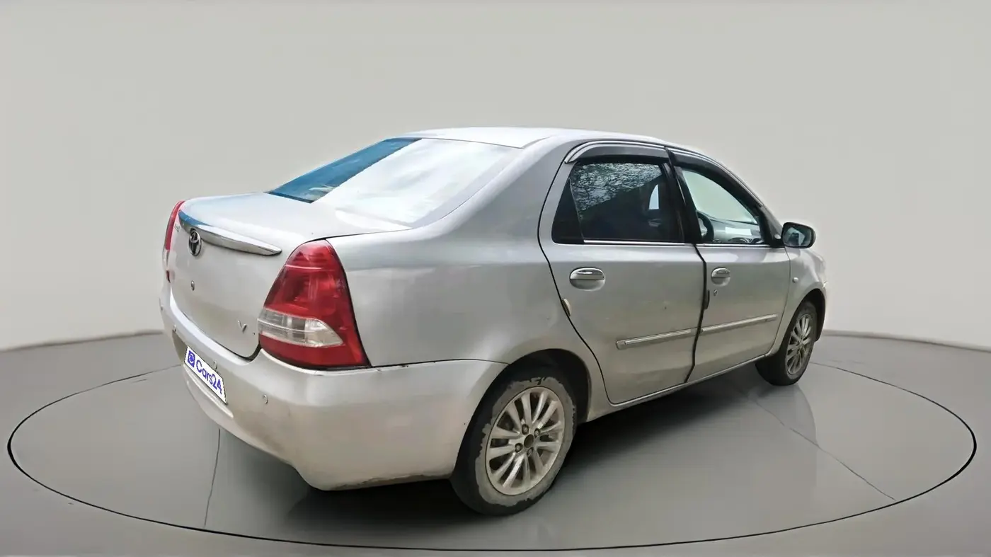 2011 Toyota Etios V, CNG, Manual, 2,63,145 km, exterior