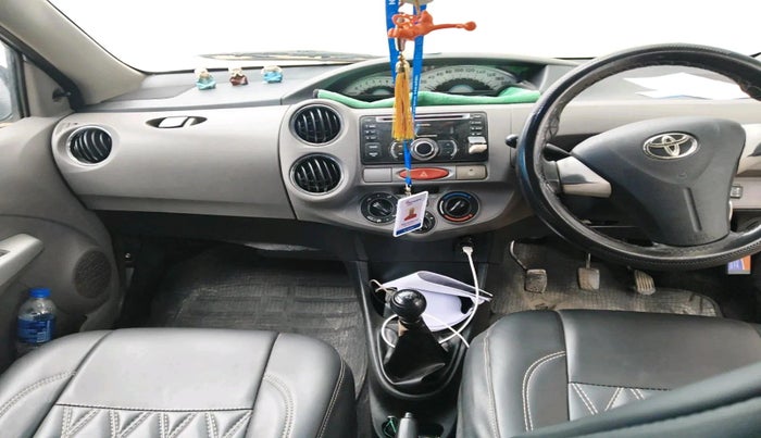 2011 Toyota Etios V, CNG, Manual, 2,63,145 km, interior