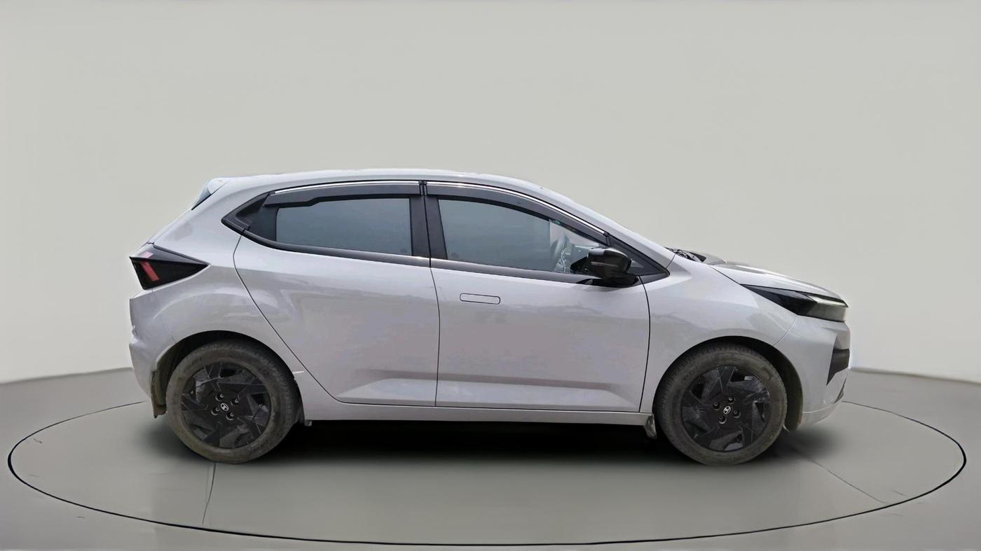 2025 Tata ALTROZ Creative Petrol 5AMT, Petrol, Automatic, 4,416 km, exterior
