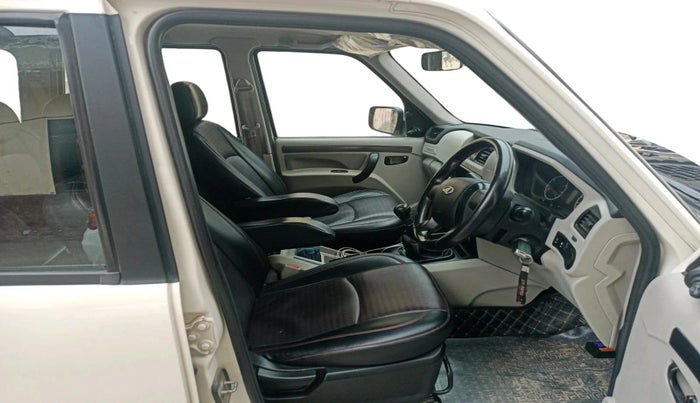 2021 Mahindra Scorpio S5, Diesel, Manual, 76,050 km, interior