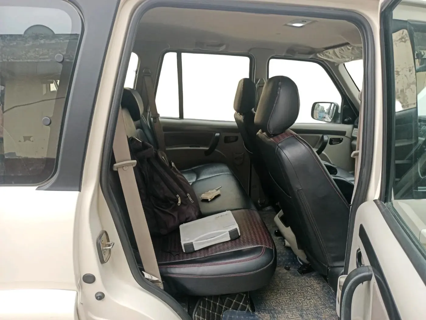 2021 Mahindra Scorpio S5, Diesel, Manual, 76,050 km, interior