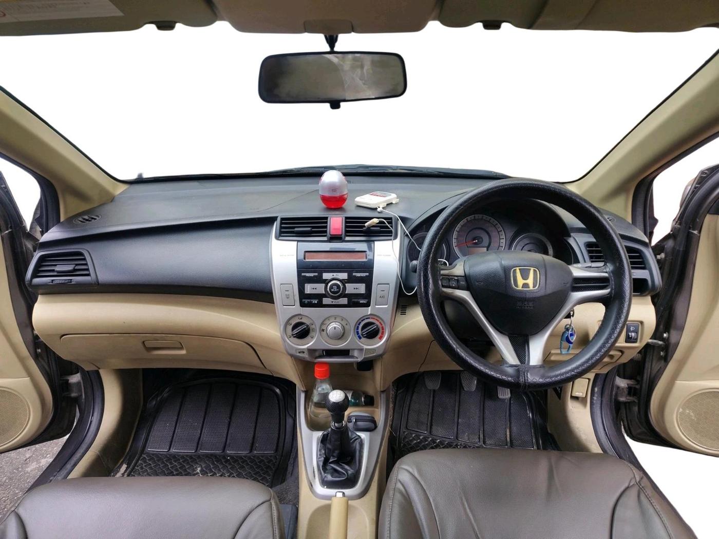 2011 Honda City 1.5L I-VTEC S MT, Petrol, Manual, 1,15,457 km, interior