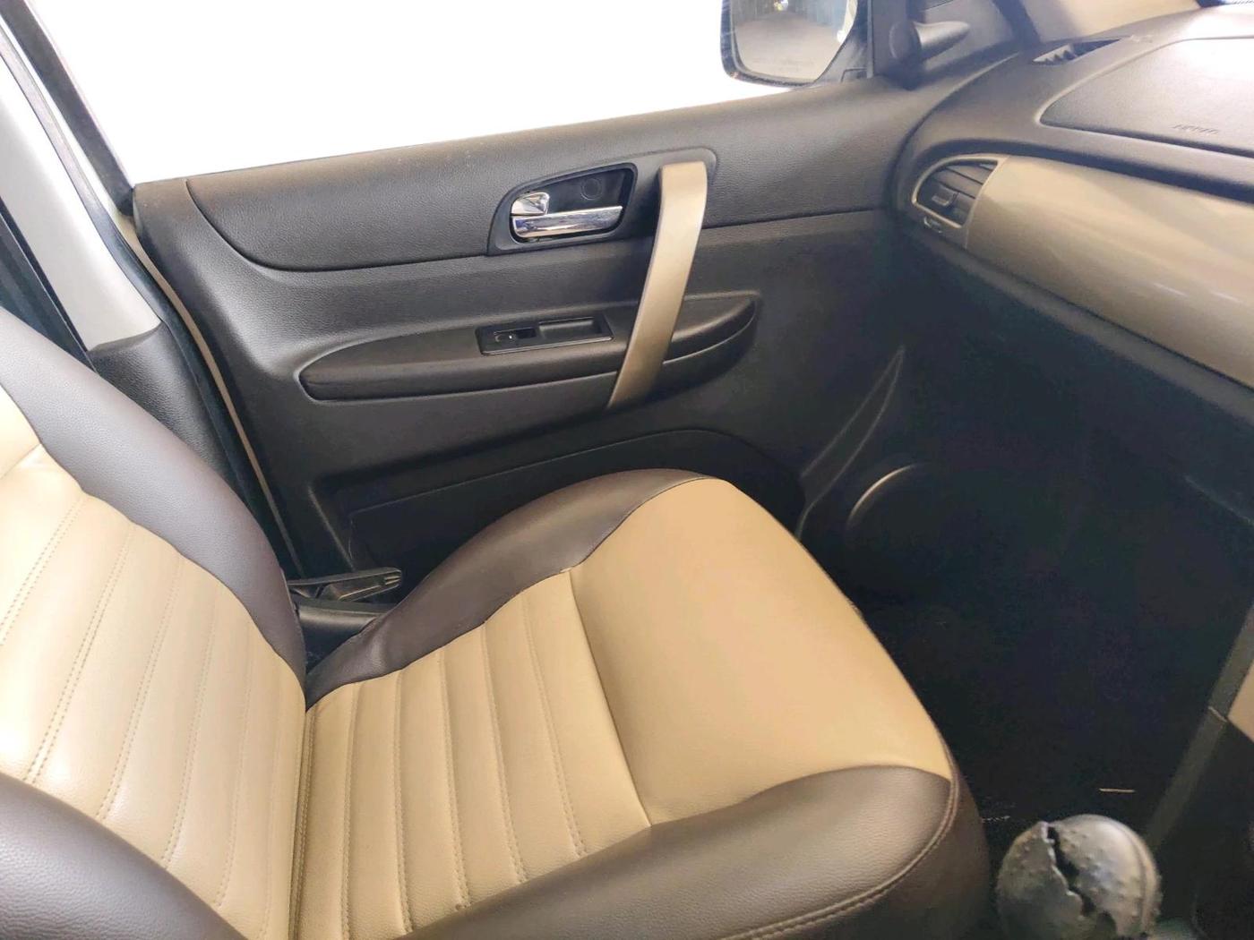 2018 Tata Safari Storme 2.2 VX 4X2, Diesel, Manual, 79,714 km, interior
