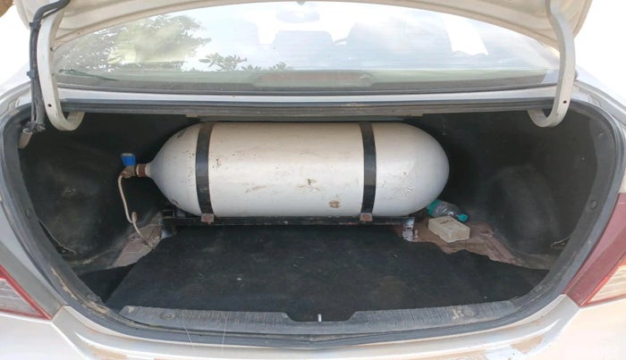 2012 Hyundai Verna FLUIDIC 1.6 VTVT SX, CNG, Manual, 1,04,160 km, exterior