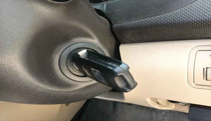 2012 Hyundai Verna FLUIDIC 1.6 VTVT SX, CNG, Manual, 1,04,160 km, interior