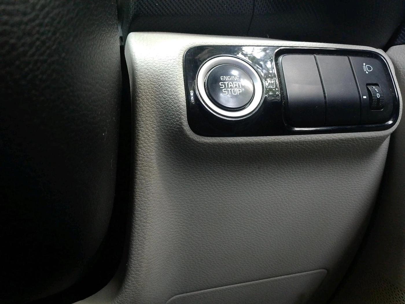 2020 KIA SONET HTX 1.5, Diesel, Manual, 1,36,042 km, interior