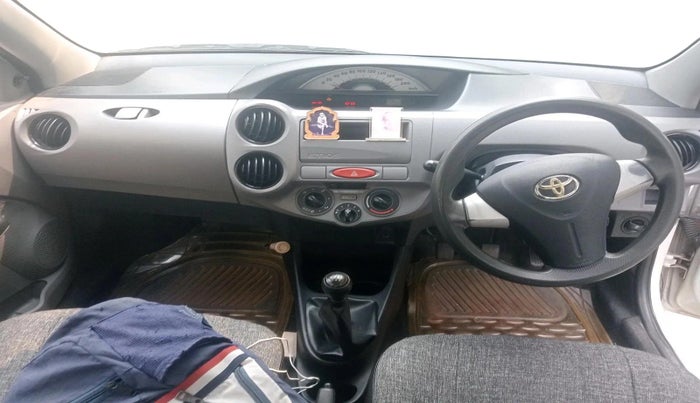 2011 Toyota Etios G, Petrol, Manual, 1,31,626 km, interior