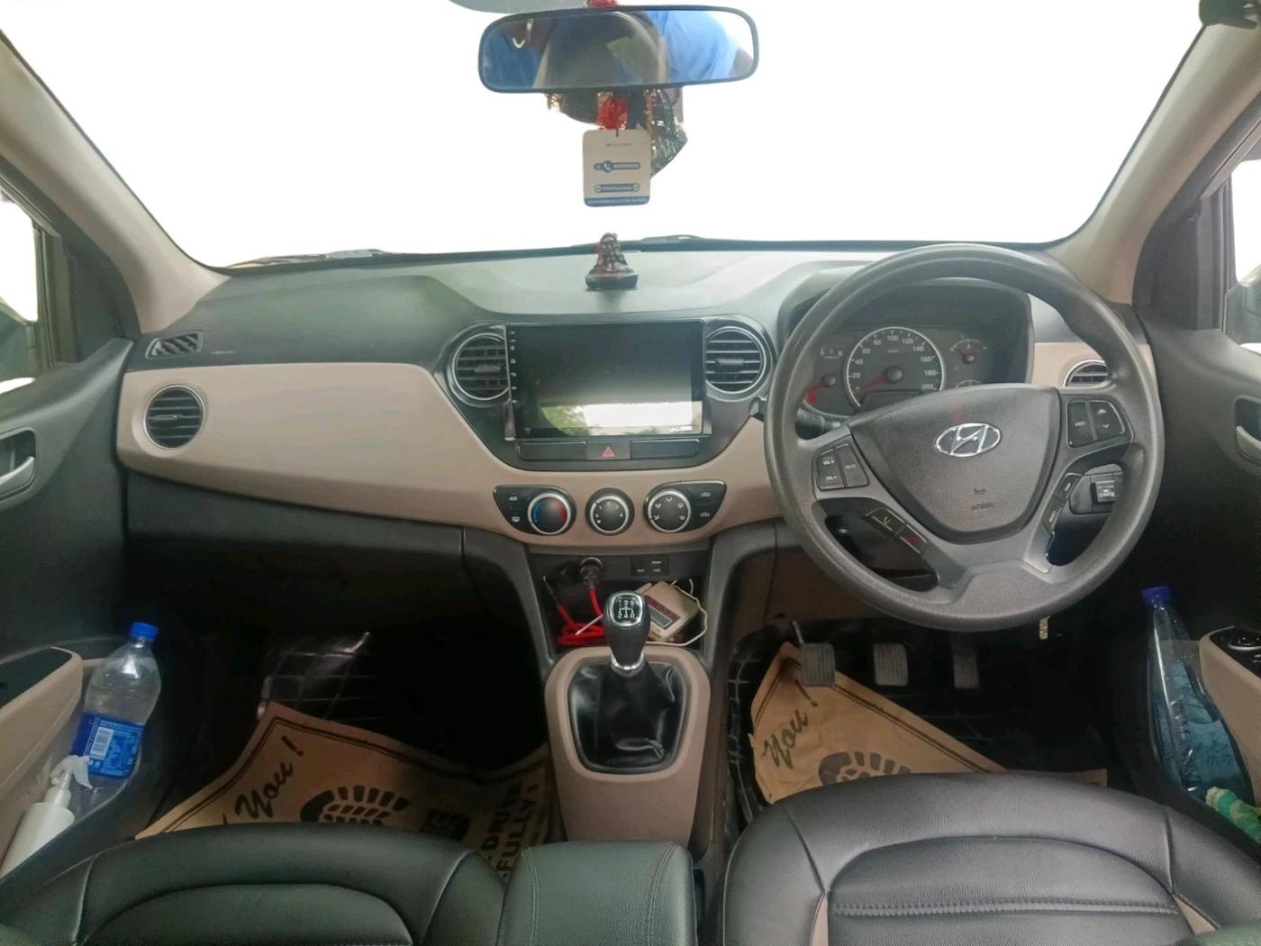 2016 Hyundai Grand i10 SPORTZ 1.2 KAPPA VTVT, CNG, Manual, 88,401 km, interior