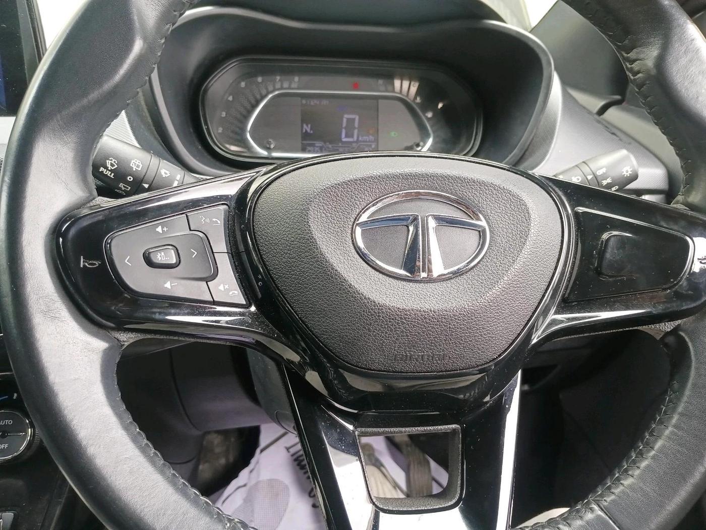 2022 Tata NEXON XZA PLUS PETROL DARK EDITION, Petrol, Automatic, 29,353 km, interior