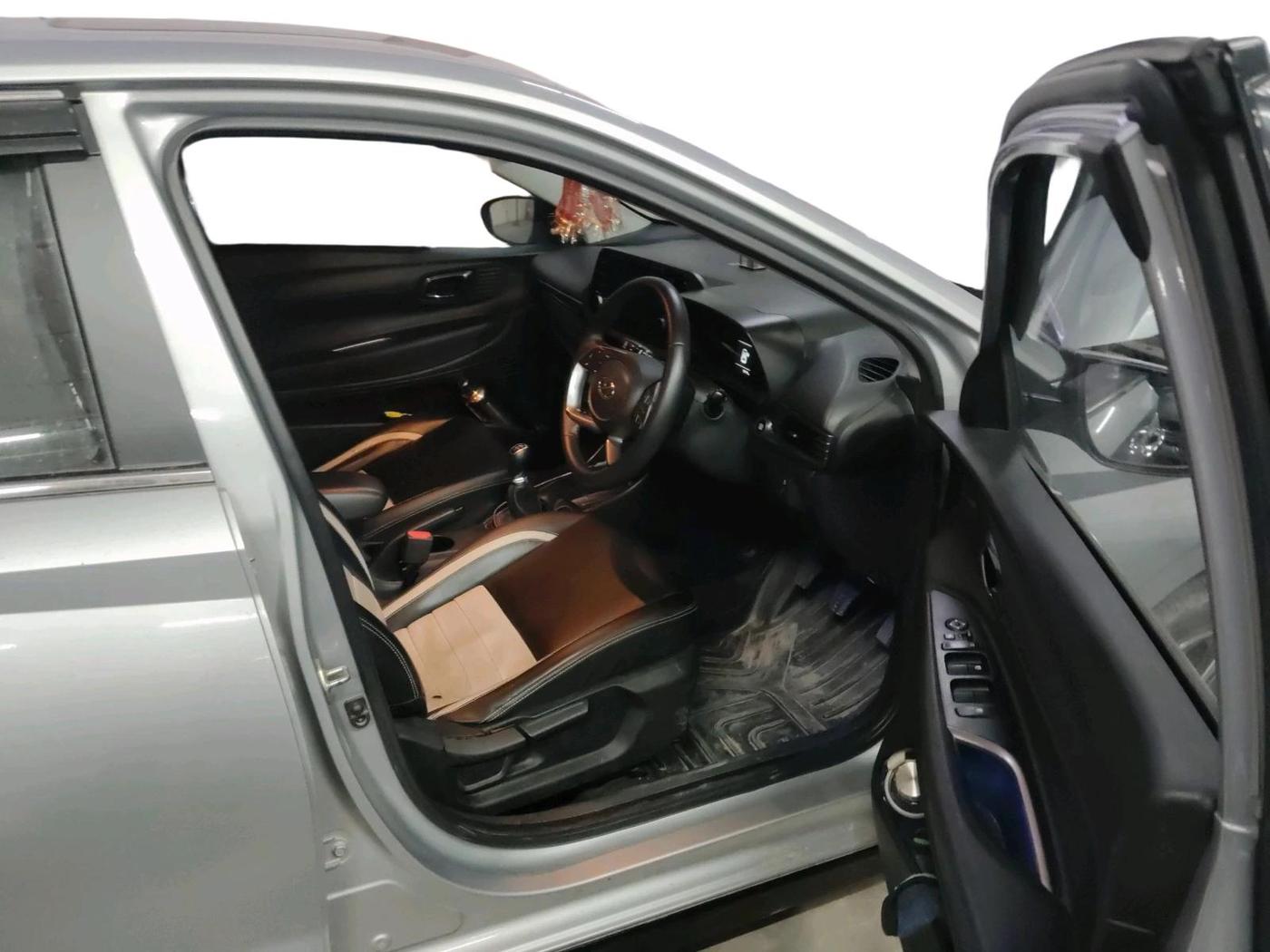 2023 Hyundai NEW I20 ASTA 1.2 MT, Petrol, Manual, 73,720 km, interior