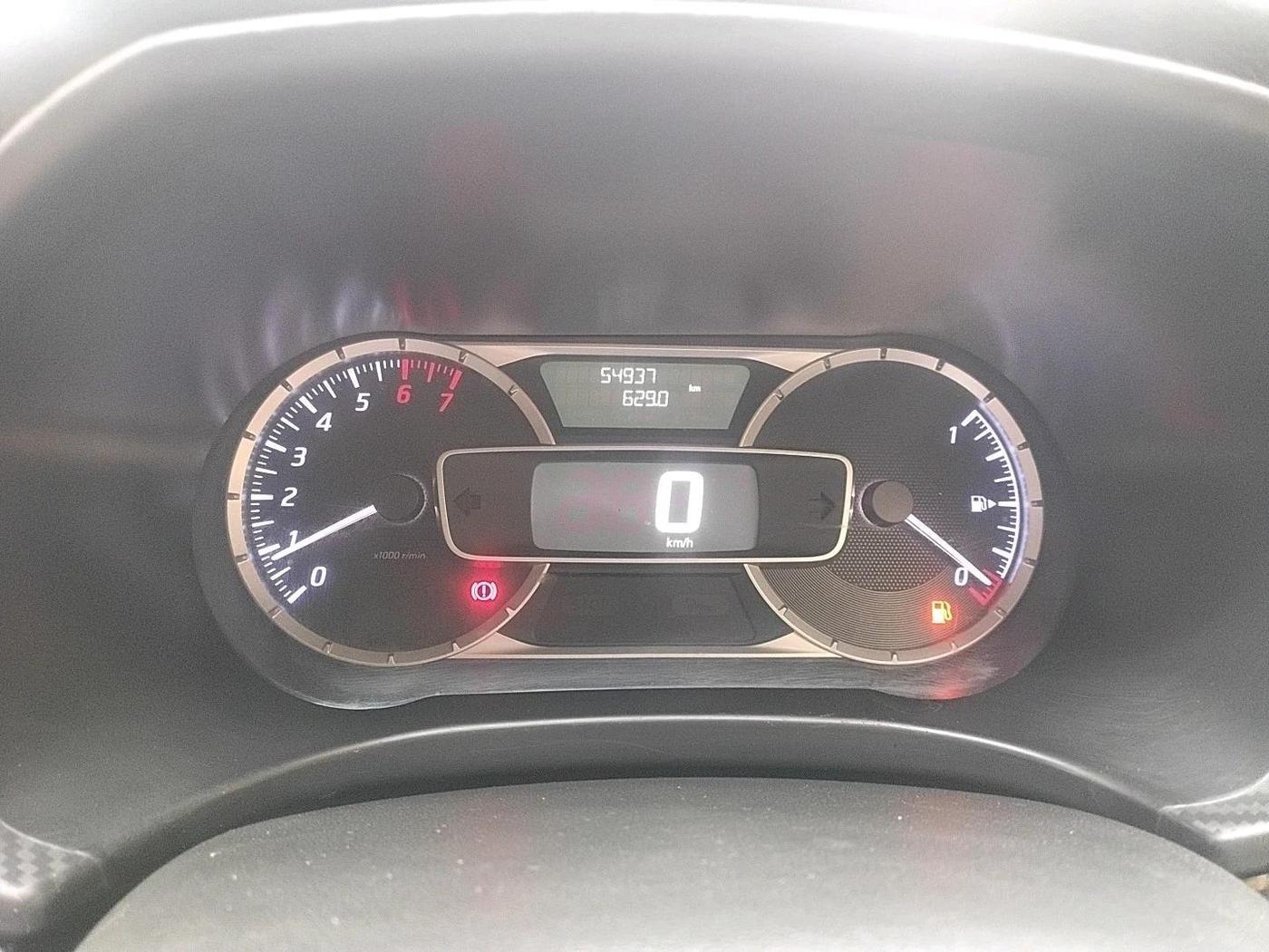 2019 Nissan Kicks XL 1.5, CNG, Manual, 54,937 km, interior