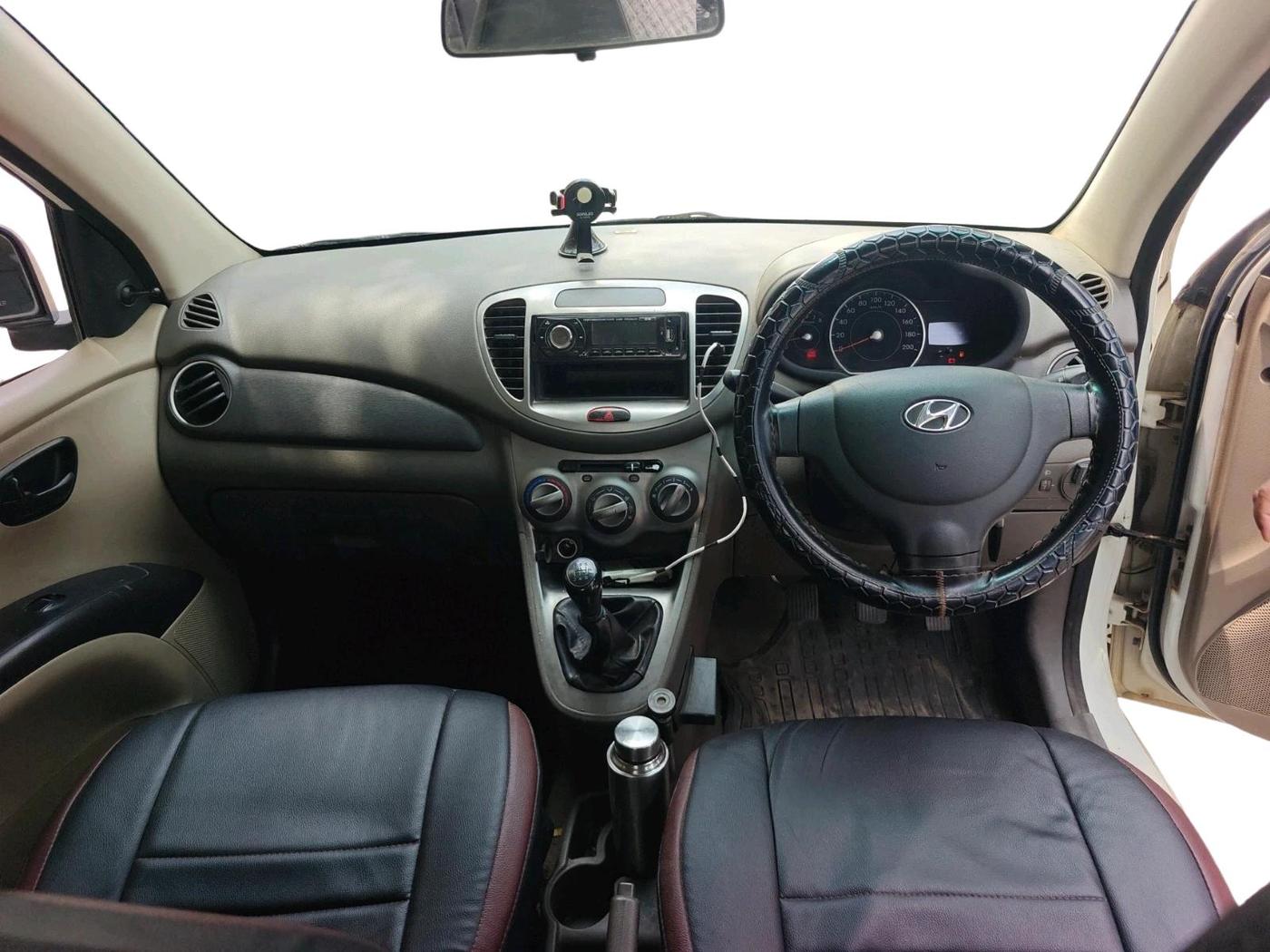 2014 Hyundai i10 MAGNA 1.1, CNG, Manual, 81,624 km, interior