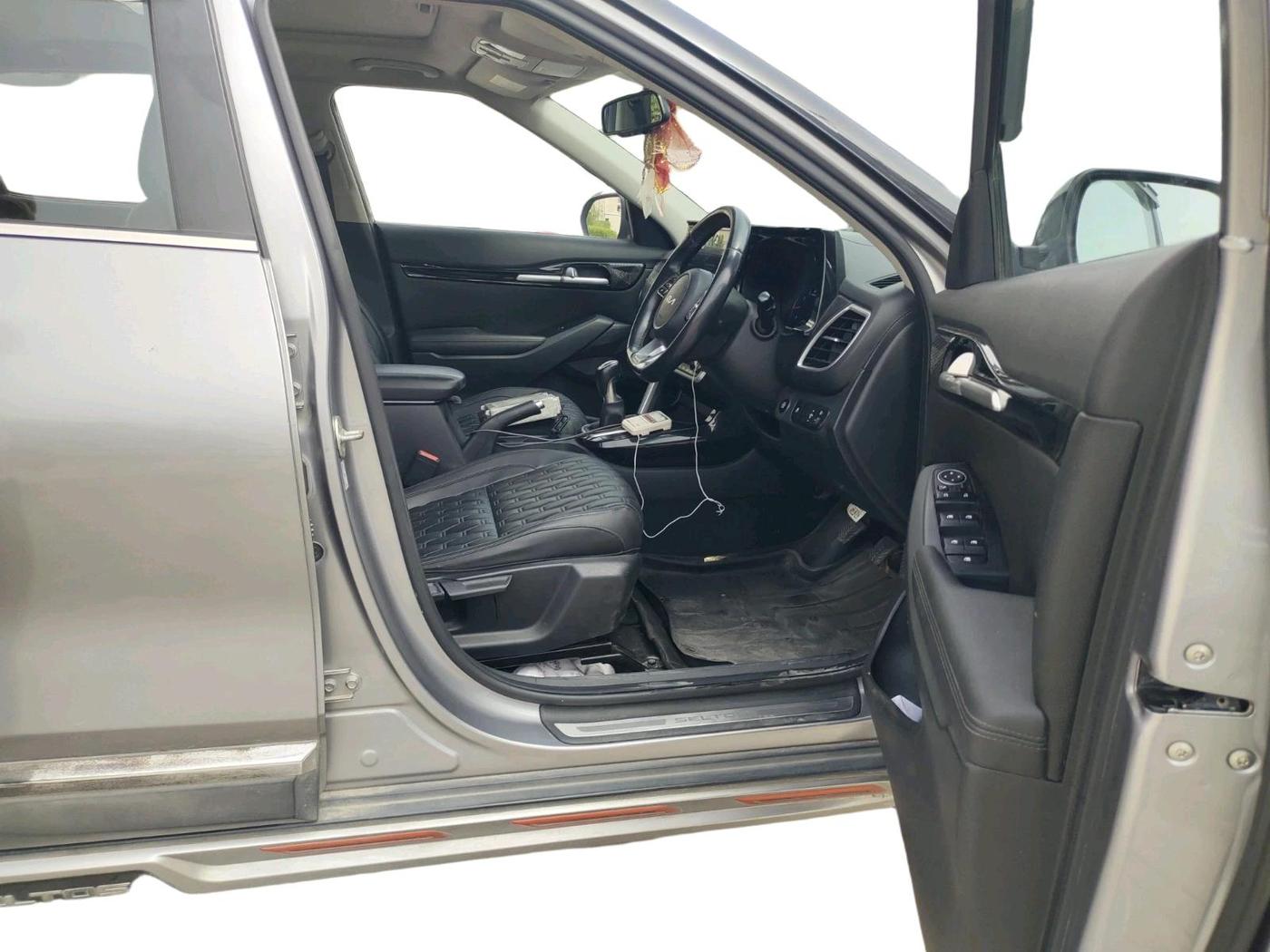 2021 KIA SELTOS HTX ANNIVERSARY EDITION 1.5 PETROL, Petrol, Manual, 1,36,890 km, interior
