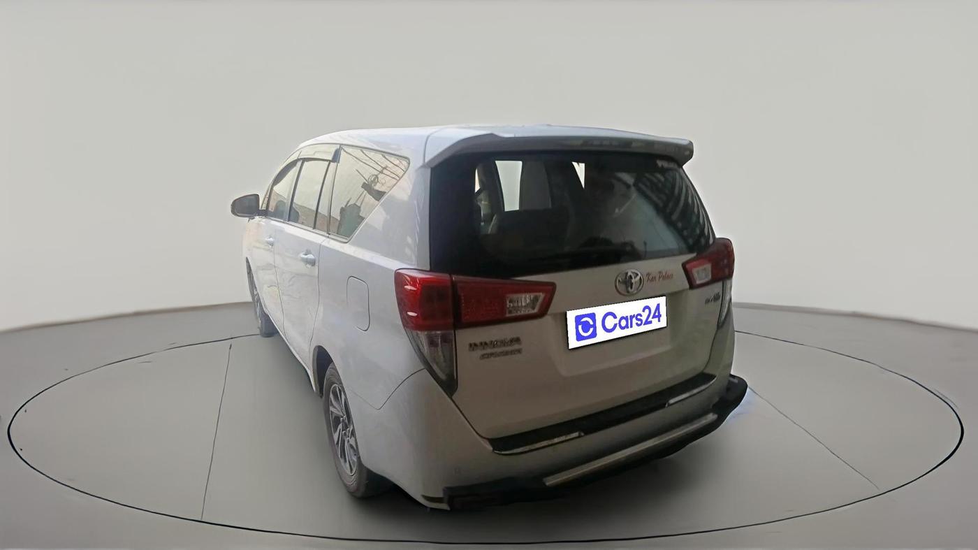 2022 Toyota Innova Crysta 2.4 G 7 STR, Diesel, Manual, 69,140 km, exterior