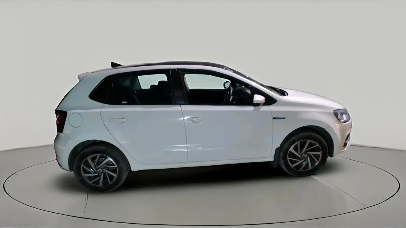 2019 Volkswagen Polo COMFORTLINE 1.0L MPI, Petrol, Manual, 82,204 km, exterior