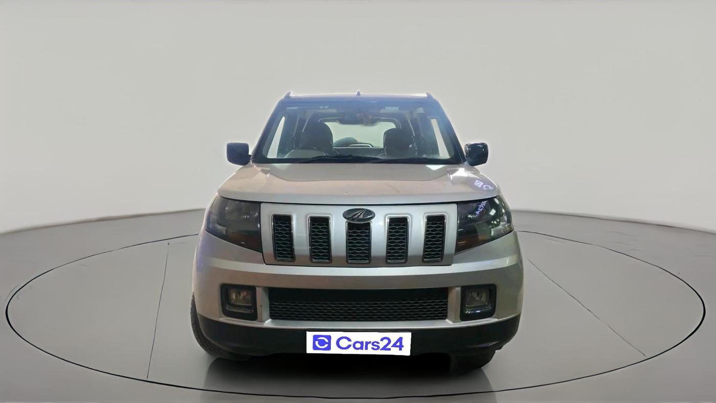 2018 Mahindra TUV300 T10, Diesel, Manual, 1,38,726 km, exterior