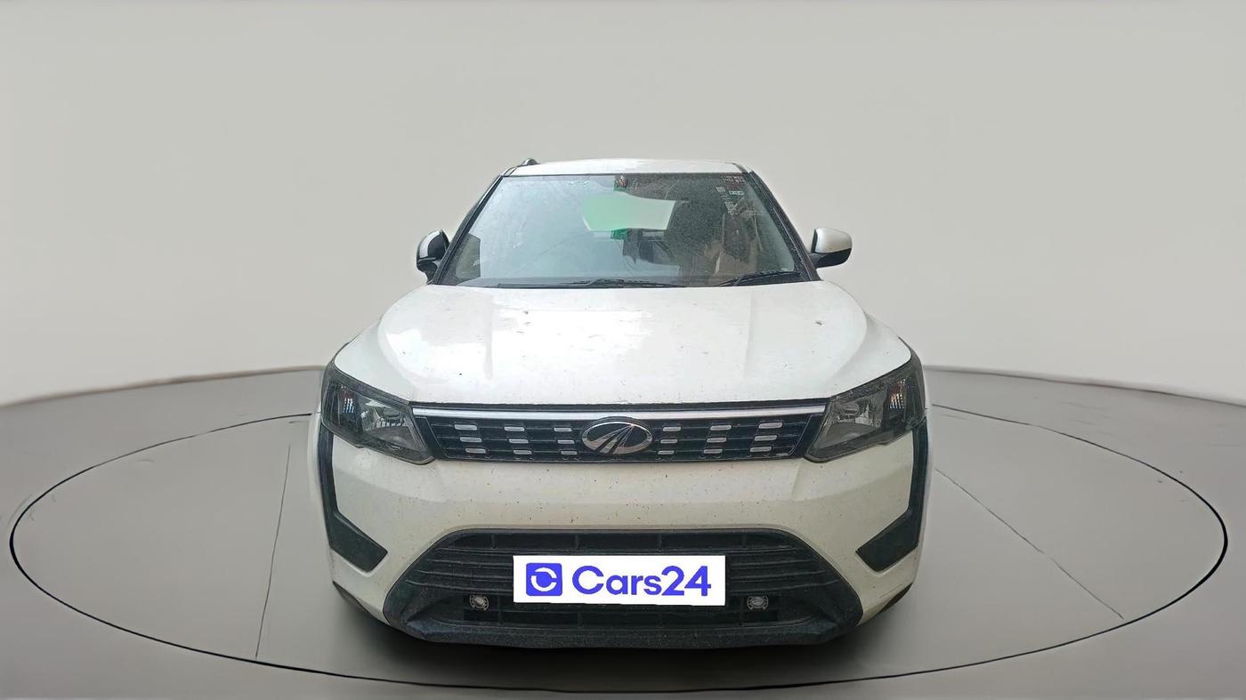 2019 Mahindra XUV300 W6 1.2 PETROL, Petrol, Manual, 79,623 km, exterior