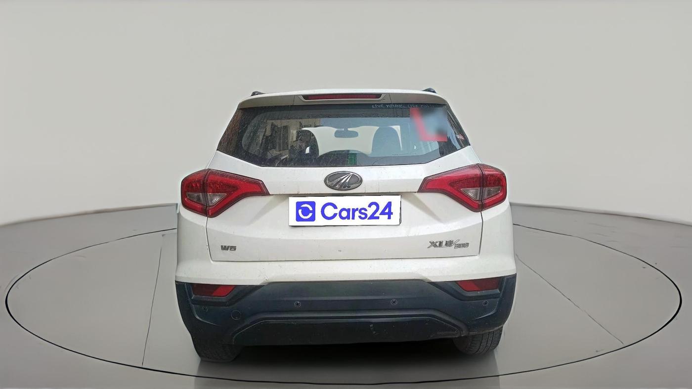 2019 Mahindra XUV300 W6 1.2 PETROL, Petrol, Manual, 79,623 km, exterior