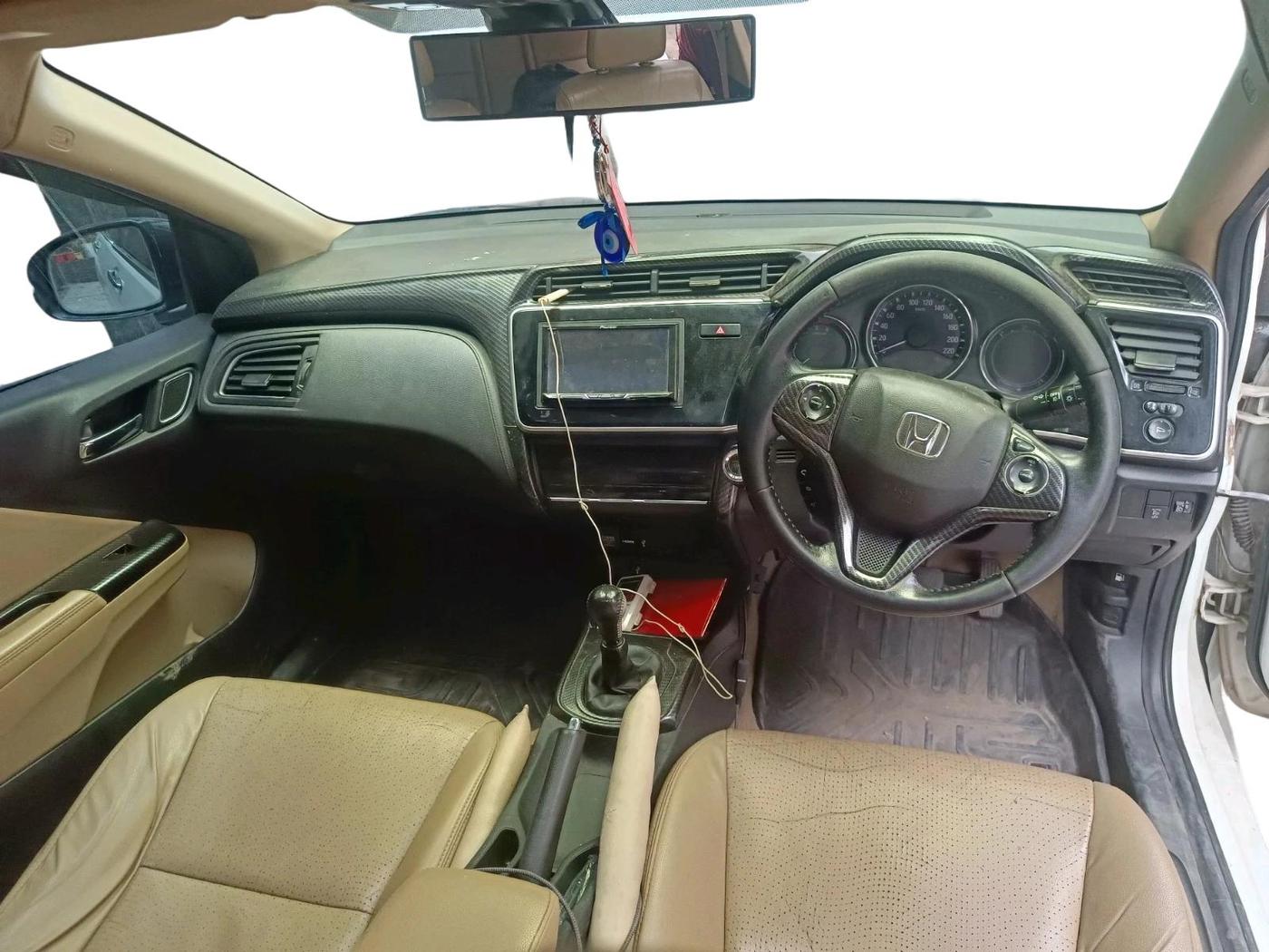 2018 Honda City 1.5L I-DTEC ZX, Diesel, Manual, 1,58,197 km, interior