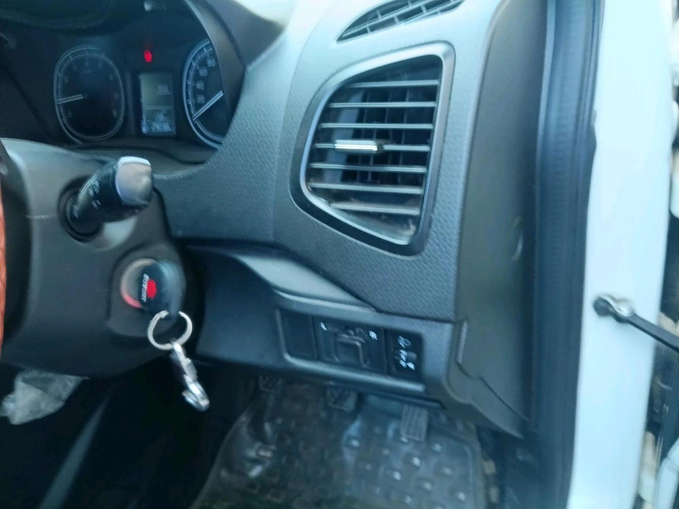 2021 Maruti Vitara Brezza LXI, Petrol, Manual, 29,038 km, interior