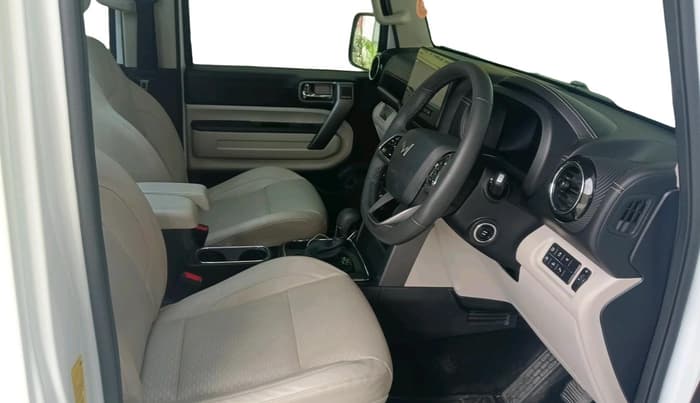 2025 Mahindra Thar Roxx  AX7 L Petrol AT 2WD, Petrol, Automatic, 8,770 km, interior
