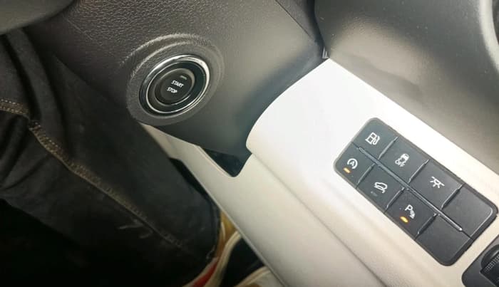 2025 Mahindra Thar Roxx  AX7 L Petrol AT 2WD, Petrol, Automatic, 8,770 km, interior