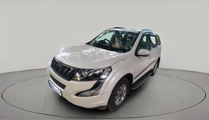 2017 Mahindra XUV500 W10 1.99, Diesel, Manual, 82,896 km, exterior