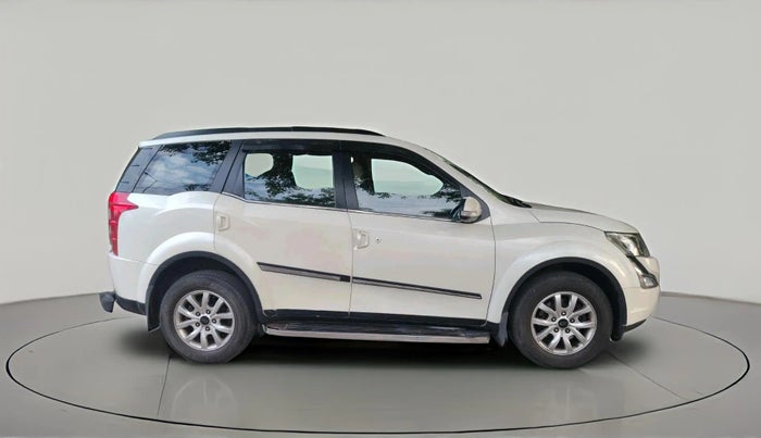 2017 Mahindra XUV500 W10 1.99, Diesel, Manual, 82,896 km, exterior