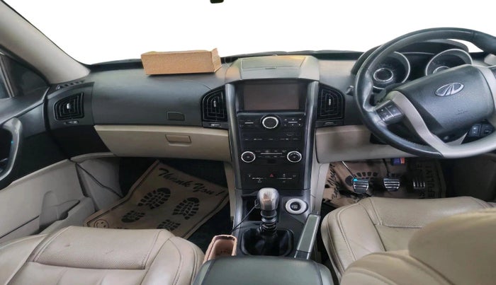2017 Mahindra XUV500 W10 1.99, Diesel, Manual, 82,896 km, interior
