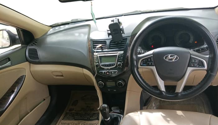 2011 Hyundai Verna FLUIDIC 1.6 VTVT SX, Petrol, Manual, 1,25,901 km, interior