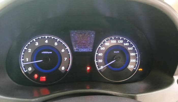 2011 Hyundai Verna FLUIDIC 1.6 VTVT SX, Petrol, Manual, 1,25,901 km, interior