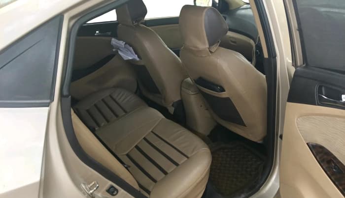 2011 Hyundai Verna FLUIDIC 1.6 VTVT SX, Petrol, Manual, 1,25,901 km, interior