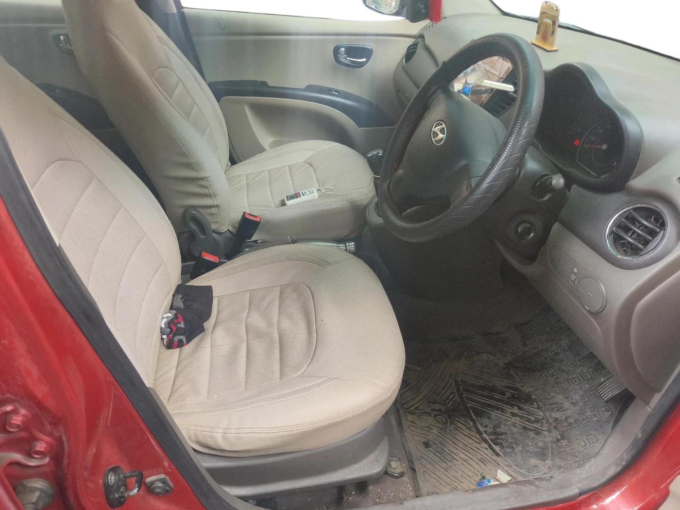 2013 Hyundai i10 MAGNA 1.1, Petrol, Manual, 90,962 km, interior