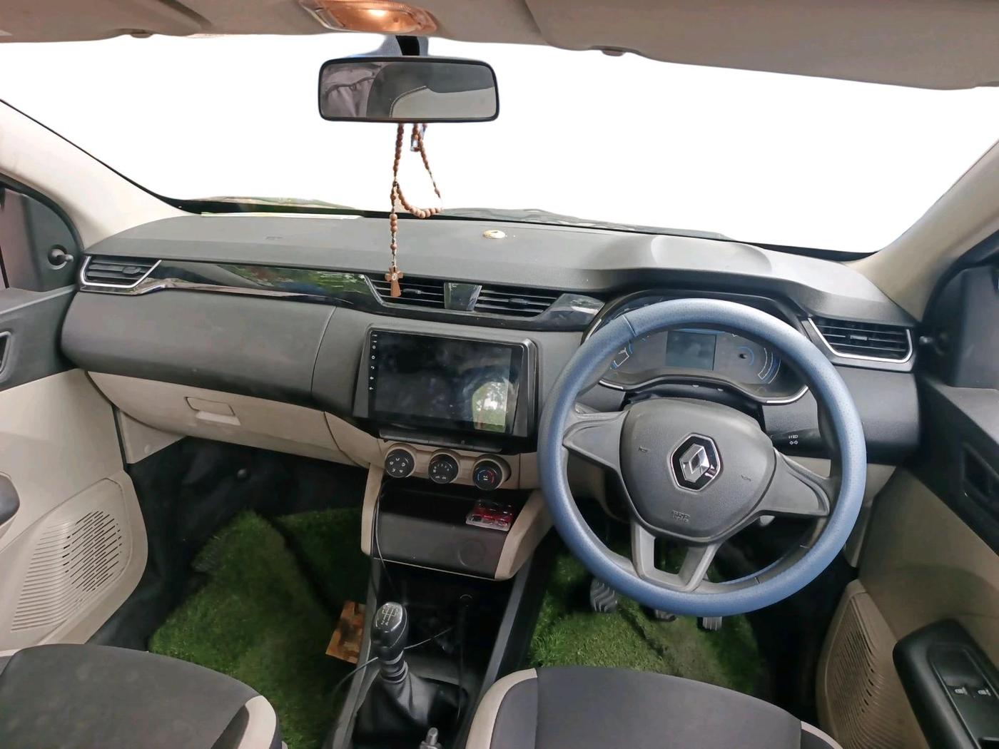 2021 Renault TRIBER RXL MT, Petrol, Manual, 71,345 km, interior