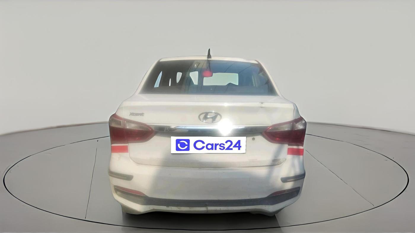2018 Hyundai Xcent E+, CNG, Manual, 4,23,535 km, exterior
