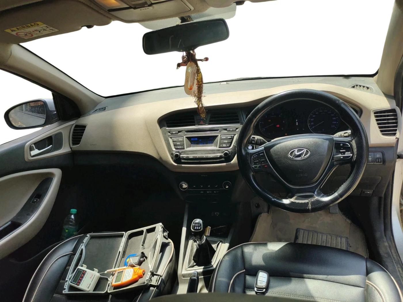 2014 Hyundai Elite i20 ASTA 1.4 CRDI, Diesel, Manual, 2,06,347 km, interior