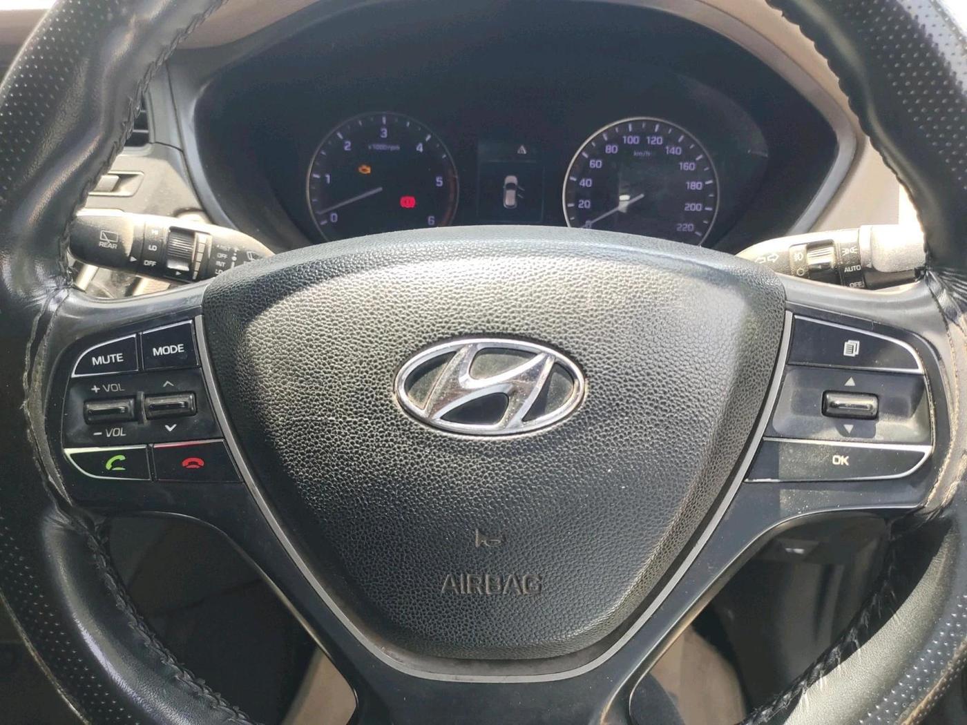 2014 Hyundai Elite i20 ASTA 1.4 CRDI, Diesel, Manual, 2,06,347 km, interior