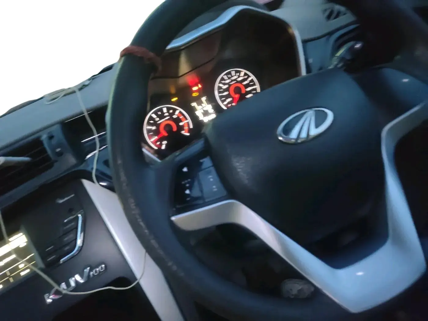 2017 Mahindra Kuv100 K6 PLUS 6 STR, Petrol, Manual, 87,603 km, interior