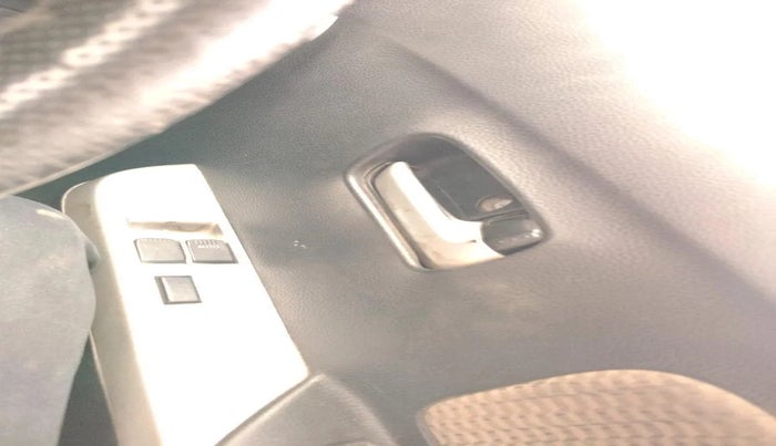 2015 Maruti Wagon R 1.0 LXI CNG, CNG, Manual, 87,697 km, interior