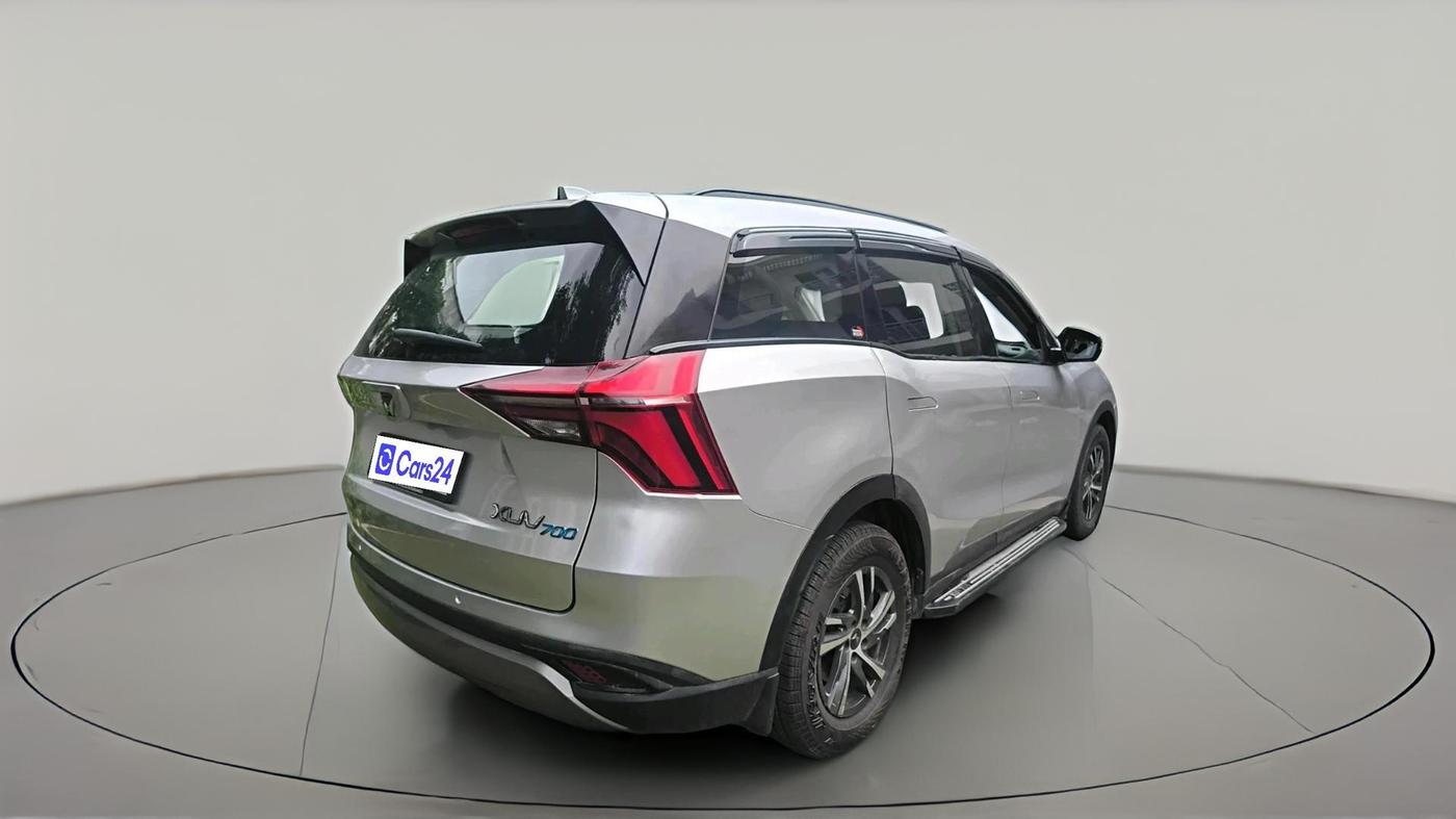 2022 Mahindra XUV700 AX 3 P MT 5 STR, Petrol, Manual, 33,068 km, exterior