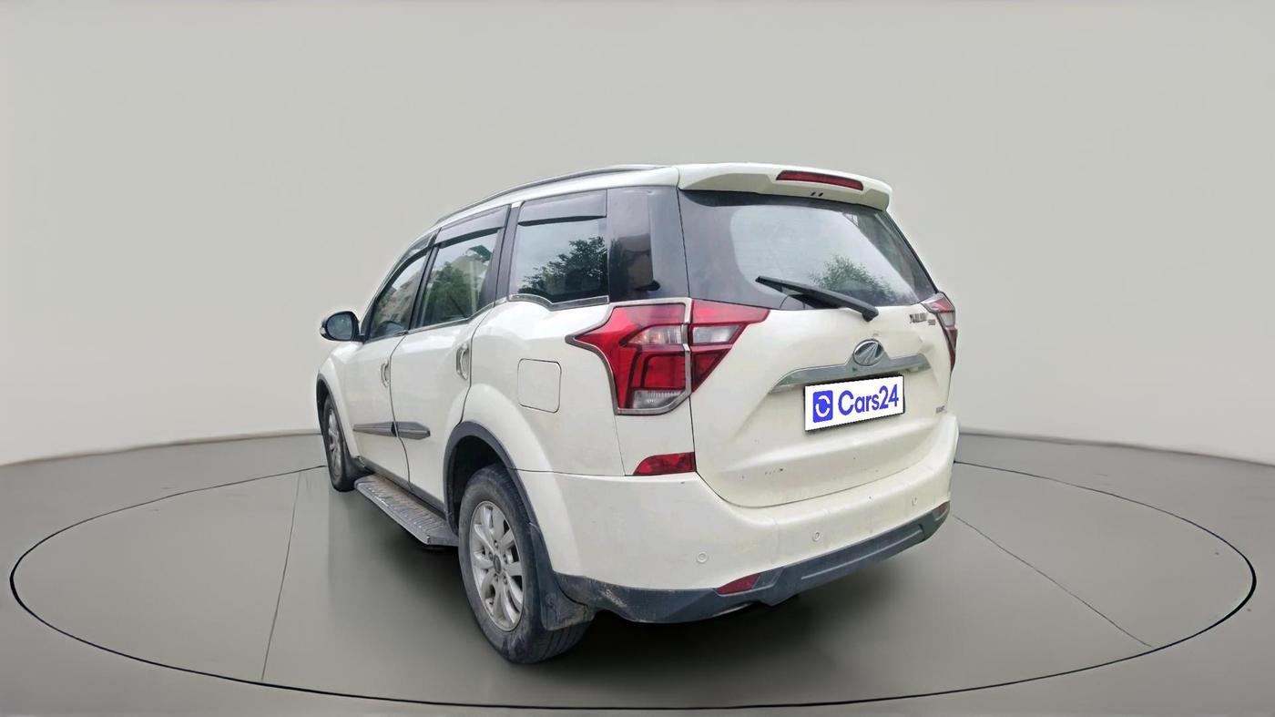 2021 Mahindra XUV500 W9, Diesel, Manual, 1,05,584 km, exterior