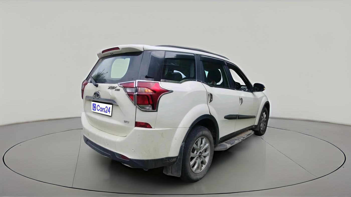 2021 Mahindra XUV500 W9, Diesel, Manual, 1,05,584 km, exterior