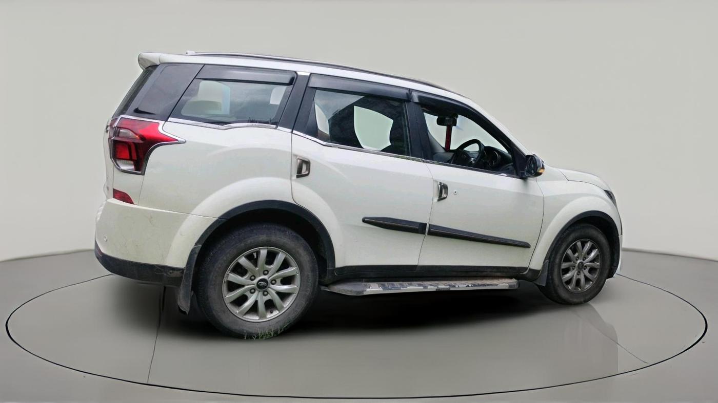 2021 Mahindra XUV500 W9, Diesel, Manual, 1,05,584 km, exterior