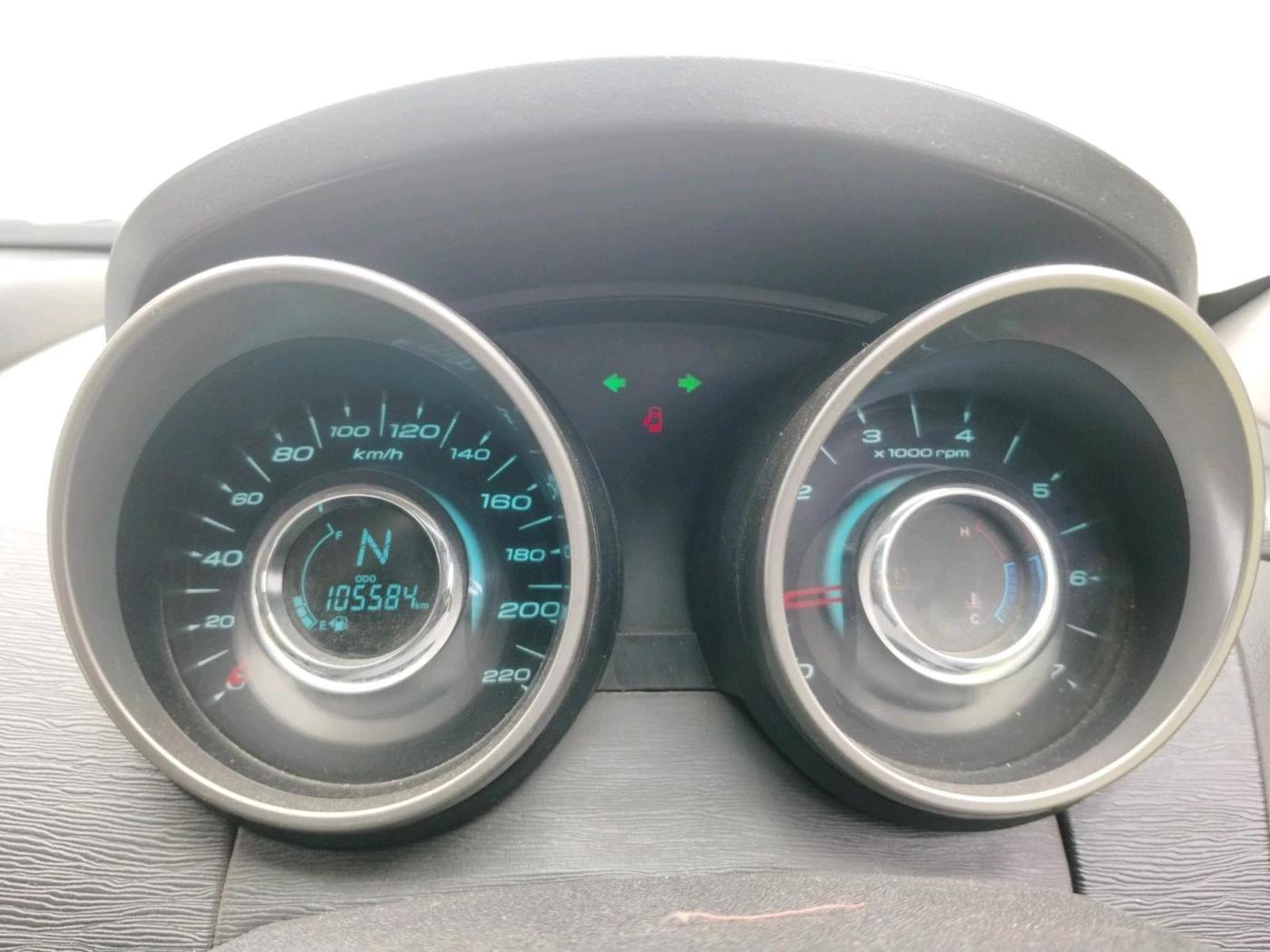 2021 Mahindra XUV500 W9, Diesel, Manual, 1,05,584 km, interior